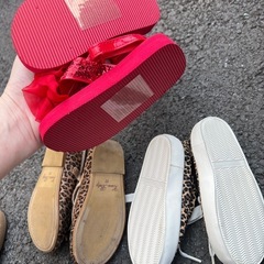 非対面お譲り　女の子2才　ZARAスニーカーとバレエシューズ　　　の画像