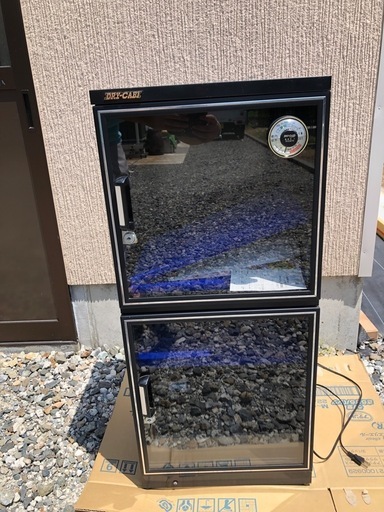 【取引決定】DRY-CABI ドライキャビ 電子式・保湿保管ケース HD-110 棚の高さ調整可能 鍵付き