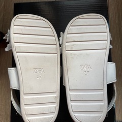 ZARAキッズサンダルの画像