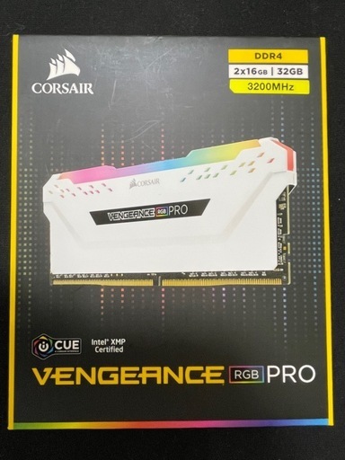 メモリ　RGB　CORSAIR 2✖️16GB 3200MHz
