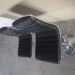 カウンターチェアの画像