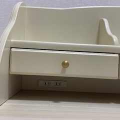 2000円値下げしました。綾乃製作所 学習机用 クラリス 本棚 コンセント付きの画像