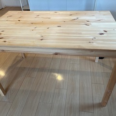 IKEA ダイニングテーブルの画像