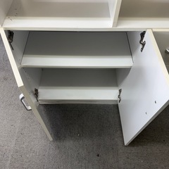 食器棚の画像