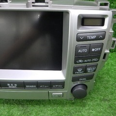 トヨタ　18マジェスタ　純正　マルチモニター　86111-30330　190712171 作動OKの画像
