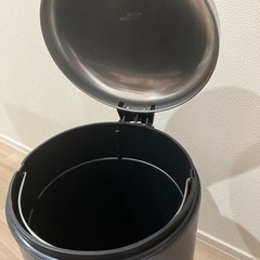 ゴミ箱の画像