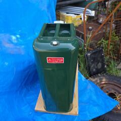 ガソリン携行缶 20L ほぼ未使用の画像