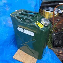 ガソリン携行缶 20L ほぼ未使用の画像