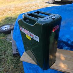 ガソリン携行缶 20L ほぼ未使用の画像