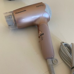 21年製パナソニック ドライヤー イオニティ 速乾 軽量 EH-...