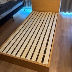 ベッドフレーム