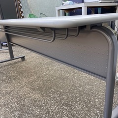 ウチダ　折りたたみ会議用テーブル
の画像