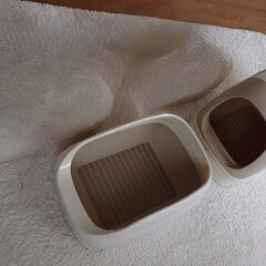 猫トイレ（ニャンとも清潔トイレ）2個の画像