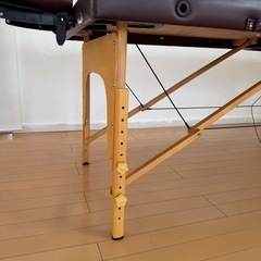 【美品】
折りたたみマッサージベッドの画像
