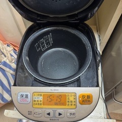 炊飯器の画像