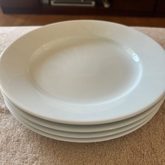 イタリア製陶器のお皿４枚セット