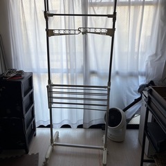 室内物干しの画像