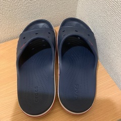 クロックス　サンダル　新品
の画像