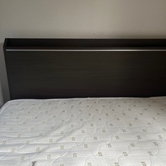 ニトリダブルベッド、マットの画像