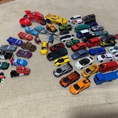 【全部引き取りの場合あげます】トミカ、マックイーン