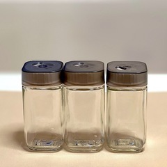 ニトリ♡ 調味料入れ(100ml)♡3個セット　塩こしょう　スパイス