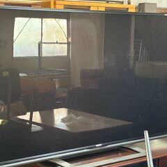 SHARP　AQUOS　液晶テレビ　７０V　２０１３年製