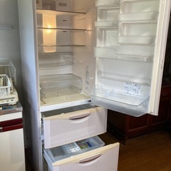 大型冷凍冷蔵庫 の画像