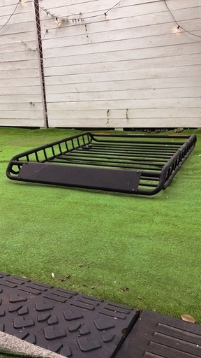 キャンプなどに便利なルーフラック　curtタイプ