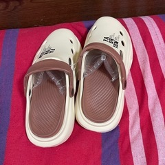 ファッションプリント付きサンダルの画像