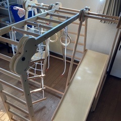 【中古】子供用クライミングウォールの画像