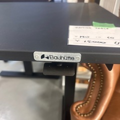 手動昇降デスクの画像