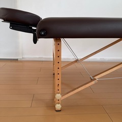 【美品】折りたたみマッサージベッド
の画像