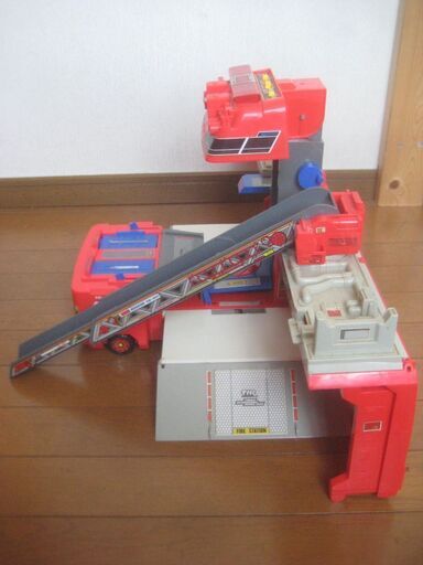 超希少！　消防ミニカー 激レア トミカ 大型消防車 緊急レッドレスキュー (mayuzohh