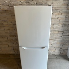 【2023年製・美品❗️】山善 冷蔵冷凍庫 YFR-D111(W...