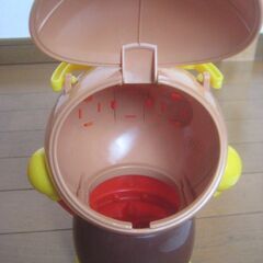 それいけ！アンパンマン アンパンマン型 プラスティックケース 小物入れ かなり昔の物 希少の画像