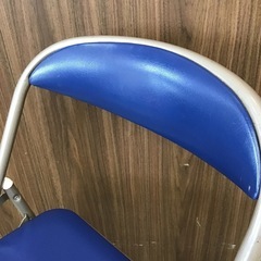 コクヨ 折りたたみパイプ椅子の画像