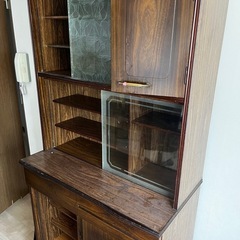 食器棚の画像