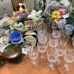 激安食器市
の画像