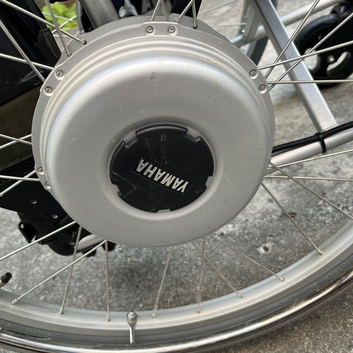 電動車椅子です。YAMAHA製。手動でも使えます。