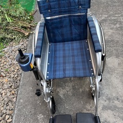 電動車椅子です。YAMAHA製。手動でも使えます。