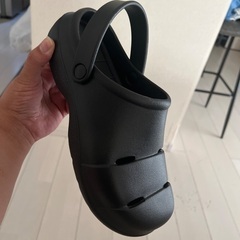 柔らかくて履き心地の良いサンダル。サイズ 27cmの画像