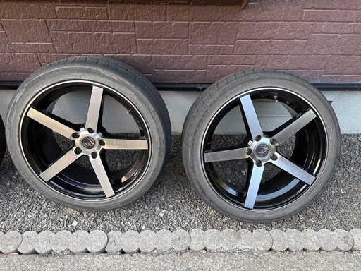 タイヤホイールセット　245/40/19、ホイール8.5J