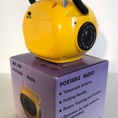 【中古品】AM/FMポータブルラジオ 8886A イエロー 小型 コンパクト レトロ雑貨 インテリア  オーディオ機器の画像