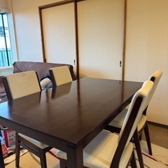 ダイニングテーブル4人掛け
