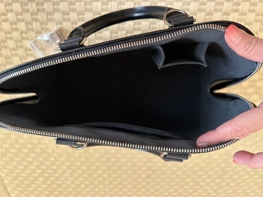 【お値段交渉賜ります】ルイビィトン　エピ　黒色バック