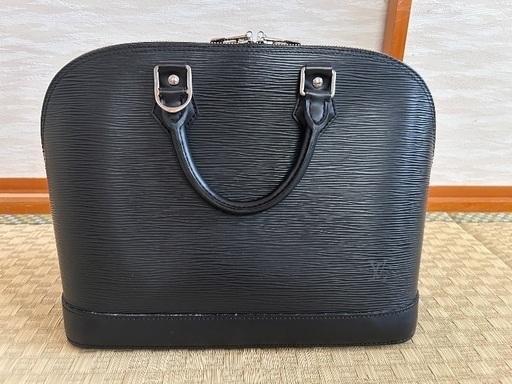 【お値段交渉賜ります】ルイビィトン　エピ　黒色バック