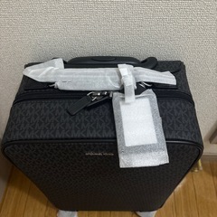 MICHAEL KORS マイケルコース　総柄　キャリーケースの画像