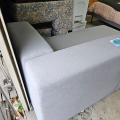 リサイクルショップどりーむ天保山店　No2971　未使用品‼　IKEA　イェッテボ　寝椅子モジュール 左　収納付きソファ♪　アームレスト　グレーの画像