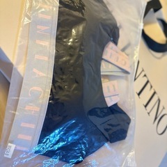 新品未使用フル包装！ロゴバンドデザインヨガスポーツ下着フィットネス ブラジャー美乳ブラ　ノンワイヤー細い紐がXデザインシームレスの画像