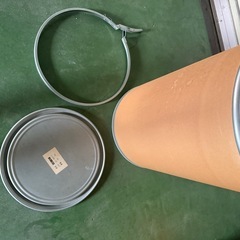 おしゃれな紙ドラム缶の画像